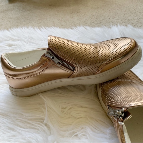 BRASH | Gold metallic slip on sneakers - Picture 4 of 13